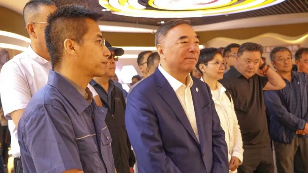 7月8日，中国上市公司协会会长宋志平一行莅临佛慈制药调研指导。兰州新区党工委委员、管委会副主任罗耀宗陪同调研。甘肃国投集..